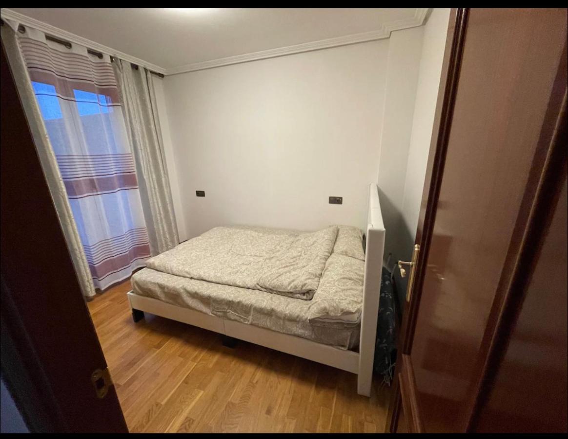 Bonito Piso Con Aparcamiento A Pie De La Calle . Nájera Exteriör bild